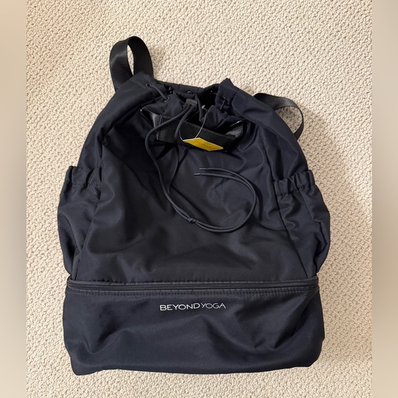 Beyond Yoga Convertible Gym Bag - Picture 6 of 7